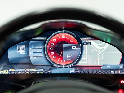 صورة 13 لـ 2021 Ferrari SF90 STRADALE