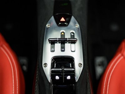 صورة 16 لـ 2021 Ferrari SF90 STRADALE