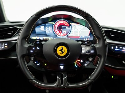 صورة 11 لـ 2021 Ferrari SF90 STRADALE