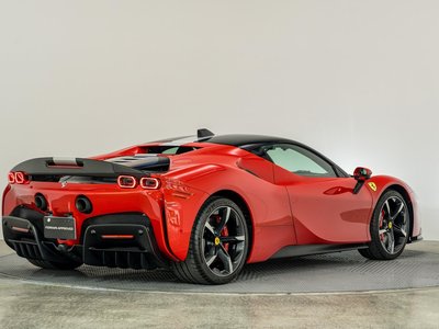 2021 Ferrari SF90 STRADALE — фото 30