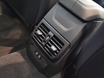 2025 BMW 1 SERIES thumbnail 52