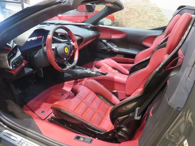 صورة 9 لـ 2023 Ferrari SF90 SPIDER