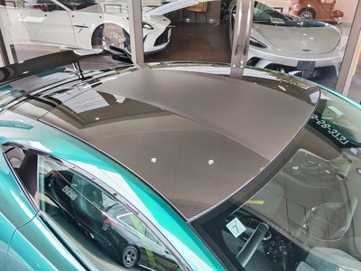 2023 Aston Martin VANTAGE photo 2