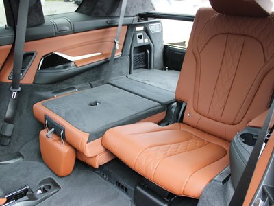 2025 BMW X7 thumbnail 70