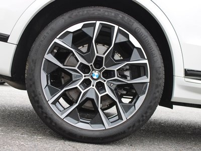 2025 BMW X7 thumbnail 22