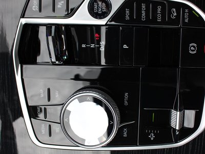 2025 BMW X7 thumbnail 52