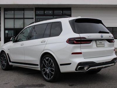 2025 BMW X7 photo 12