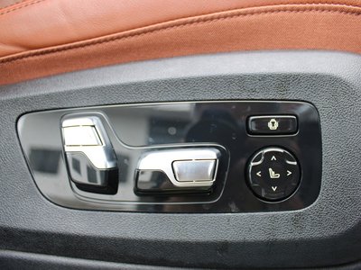 2025 BMW X7 thumbnail 31
