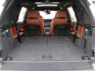 2025 BMW X7 thumbnail 73