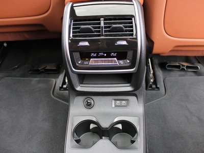 2025 BMW X7 thumbnail 65