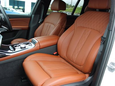 2025 BMW X7 thumbnail 56