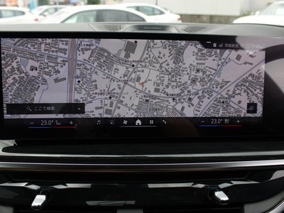 2025 BMW X7 thumbnail 42
