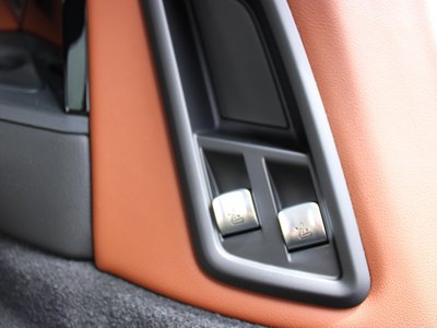 2025 BMW X7 thumbnail 69