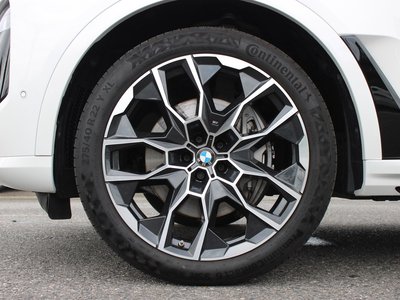 2025 BMW X7 thumbnail 20