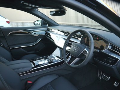 2025 AUDI A8 photo 14