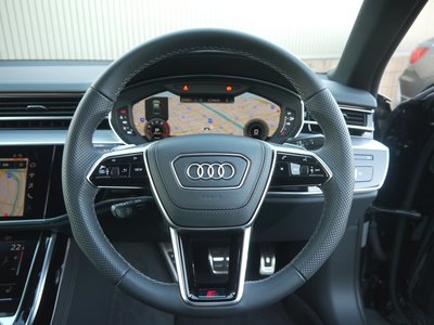 2025 AUDI A8 thumbnail 18