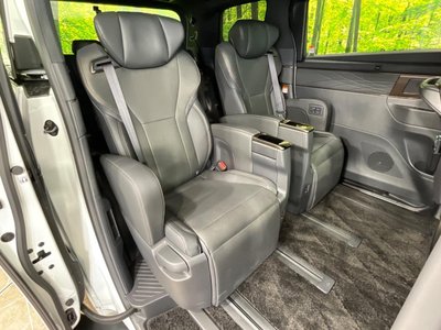 2024 Toyota ALPHARD — фото 9