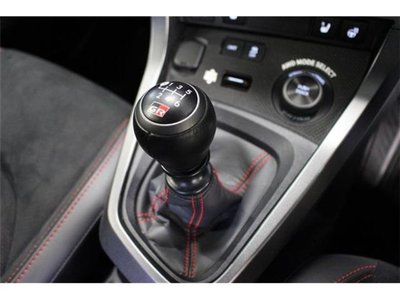 صورة 64 لـ 2025 Toyota GR YARIS