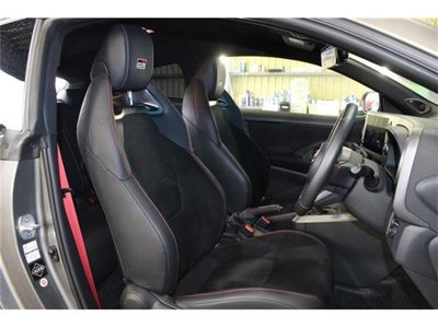 صورة 7 لـ 2025 Toyota GR YARIS