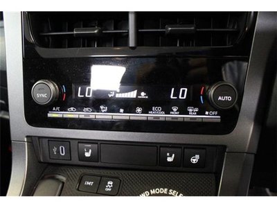 صورة 57 لـ 2025 Toyota GR YARIS