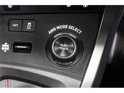 صورة 63 لـ 2025 Toyota GR YARIS