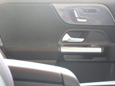 2025 Mercedes-BENZ GLA photo 9