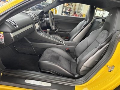 2016 Porsche CAYMAN thumbnail 30