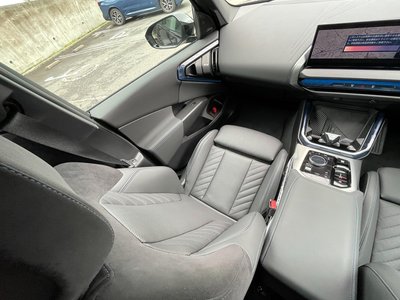 2025 BMW X3 thumbnail 37