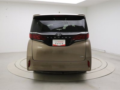 2024 Toyota ALPHARD — фото 8