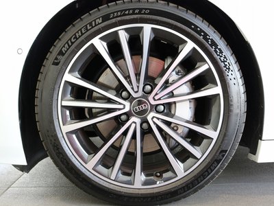صورة 44 لـ 2025 AUDI A6 AVANT E-TRON