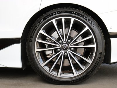 صورة 43 لـ 2025 AUDI A6 AVANT E-TRON