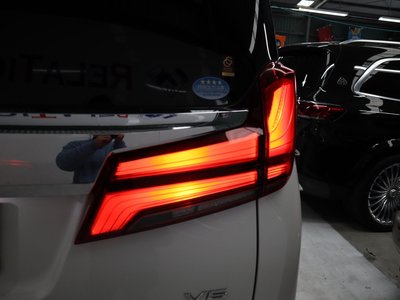 2018 Toyota ALPHARD — фото 14