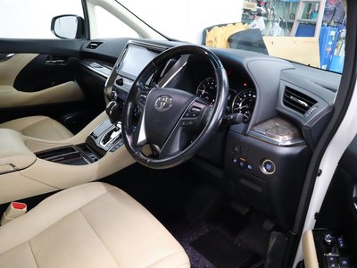 2018 Toyota ALPHARD — фото 3