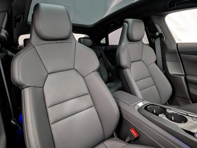 صورة 10 لـ 2022 AUDI E-TRON GT QUATTRO