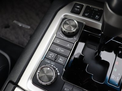 2015 Toyota LAND CRUISER 200 照片 40