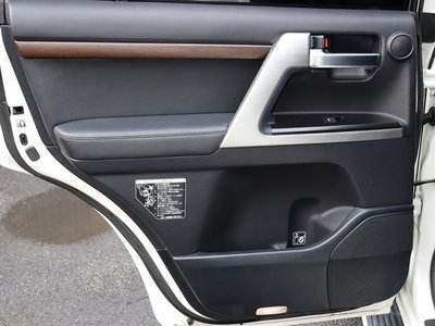 2015 Toyota LAND CRUISER 200 照片 23