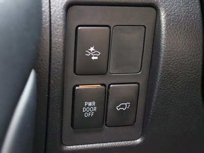 2015 Toyota LAND CRUISER 200 照片 36