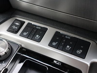 2015 Toyota LAND CRUISER 200 照片 42