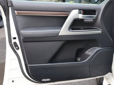2015 Toyota LAND CRUISER 200 照片 21