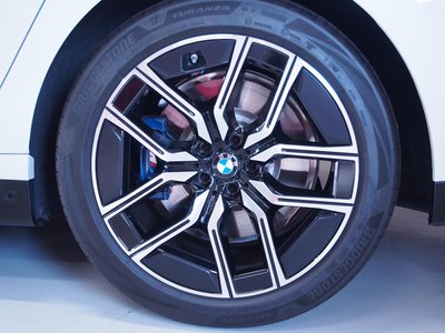2023 BMW 7 SERIES photo 13