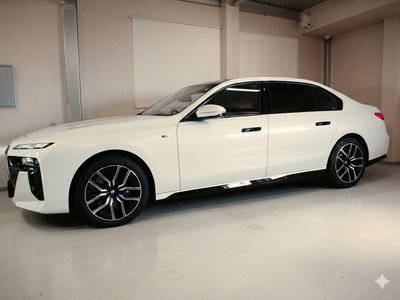 2023 BMW 7 SERIES photo 9