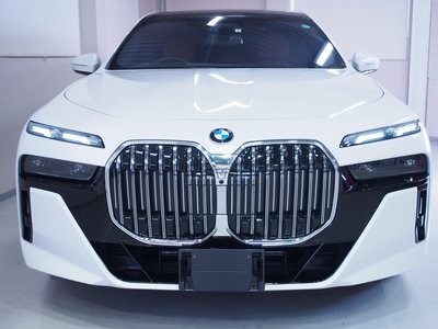 2023 BMW 7 SERIES photo 5
