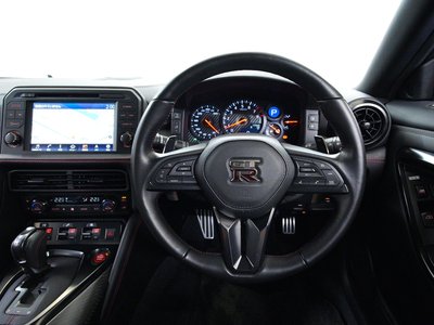 صورة 10 لـ 2024 Nissan GT-R