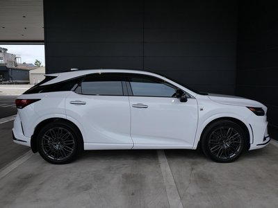 2023 Lexus RX photo 4