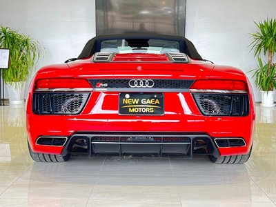 صورة 10 لـ 2017 AUDI R8 SPYDER
