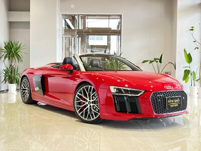 صورة 4 لـ 2017 AUDI R8 SPYDER