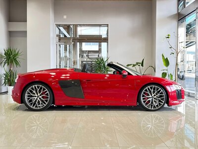 صورة 6 لـ 2017 AUDI R8 SPYDER