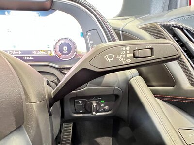 صورة 24 لـ 2017 AUDI R8 SPYDER