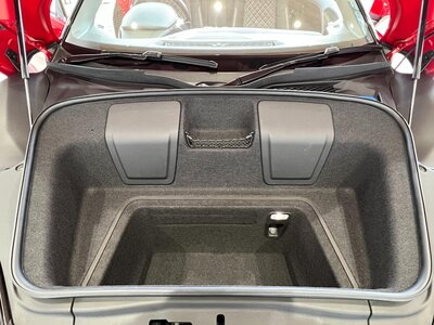 صورة 33 لـ 2017 AUDI R8 SPYDER