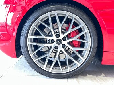 صورة 39 لـ 2017 AUDI R8 SPYDER